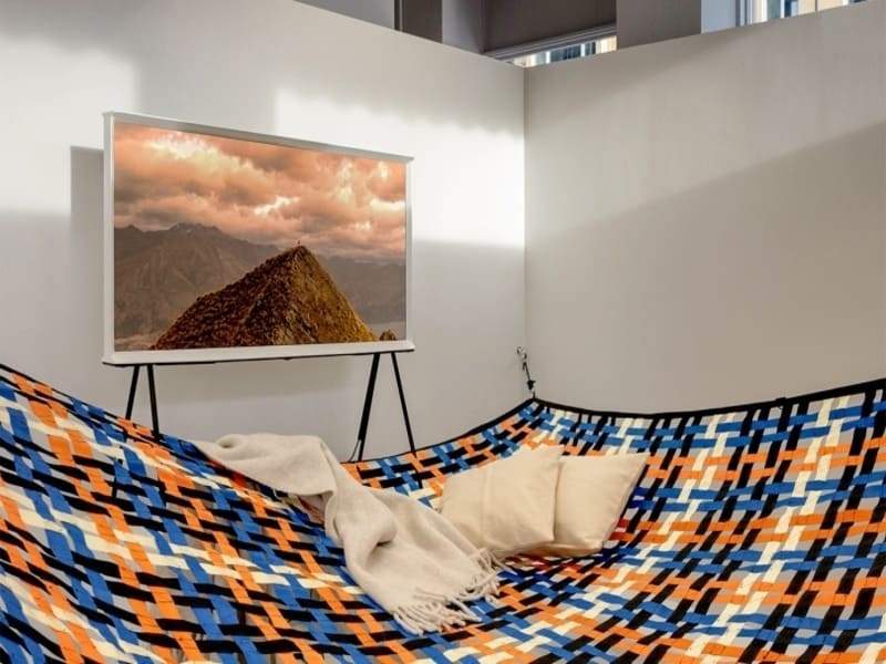 Шведские дизайнеры создали диван будущего